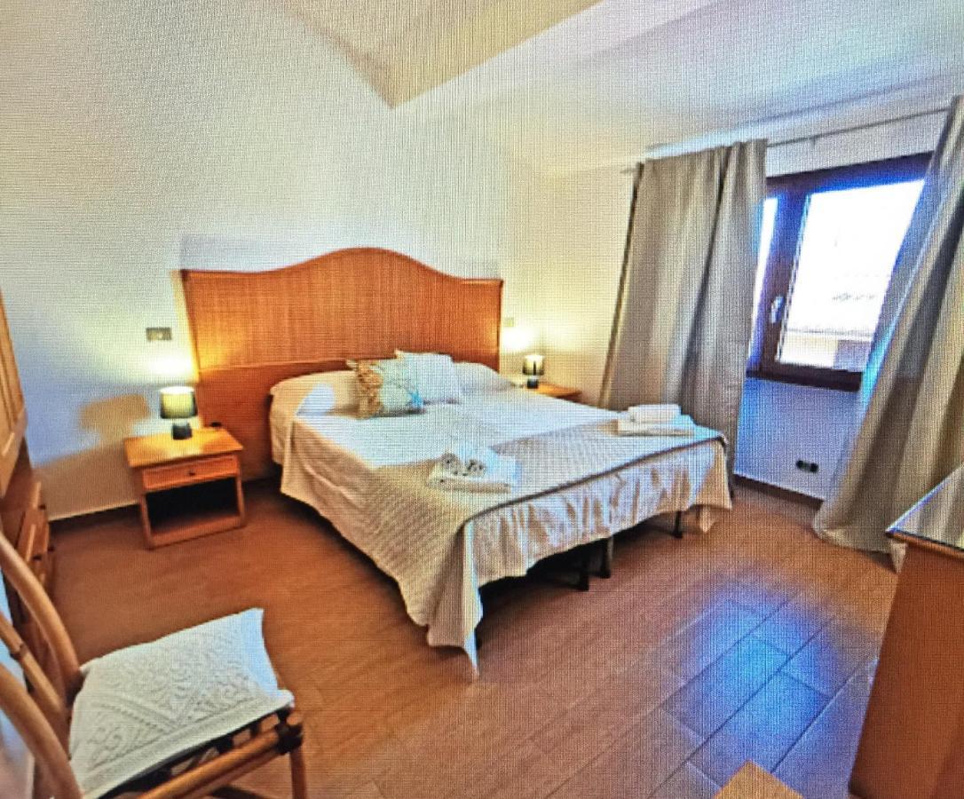 Le Camere Sul Porto Palau Exterior foto
